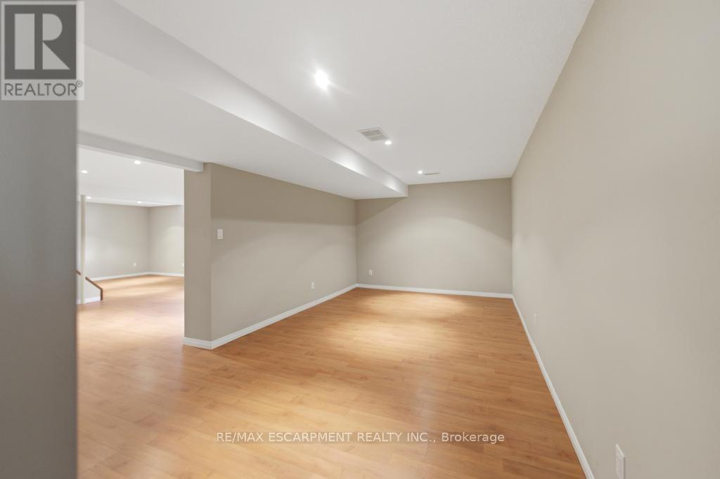 80 Lister Avenue, Hamilton, Ontario  L9B 1E2 - Photo 23 - X13035922