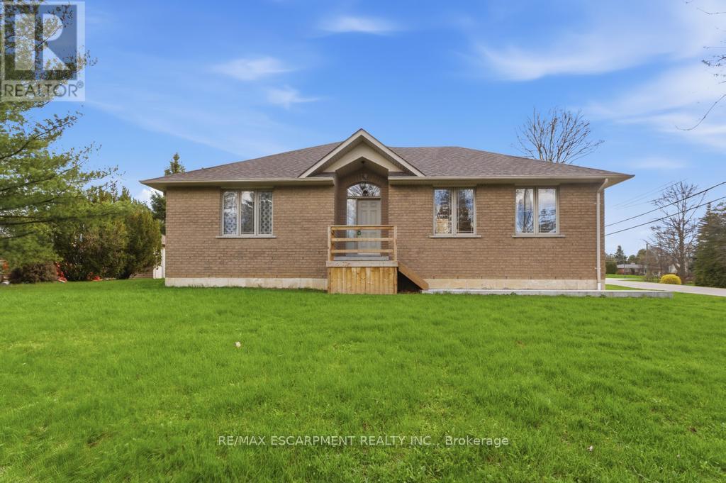 80 Lister Avenue, Hamilton, Ontario  L9B 1E2 - Photo 4 - X13035922