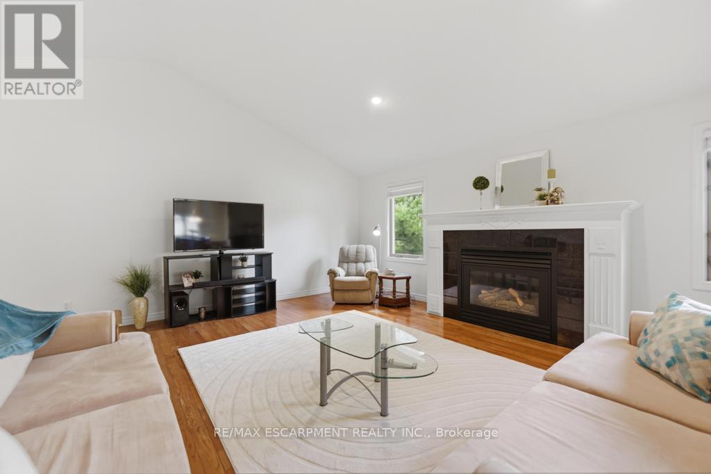 80 Lister Avenue, Hamilton, Ontario  L9B 1E2 - Photo 8 - X13035922