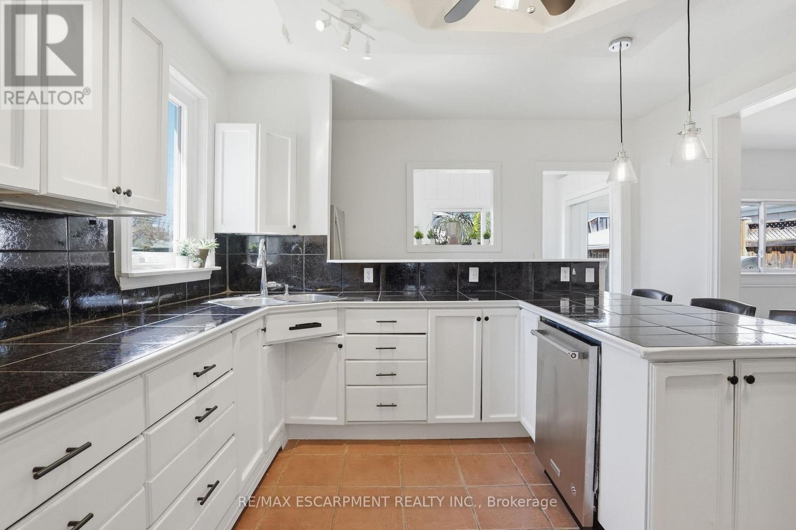 73 Sherwood Drive, Brantford, Ontario  N3T 1N3 - Photo 8 - X13035940