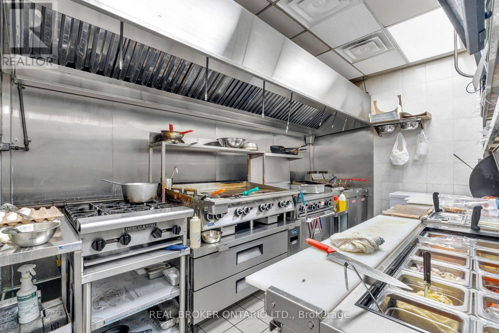 340 Eagle Street W, Newmarket, Ontario  L3Y 7M7 - Photo 16 - N13023198