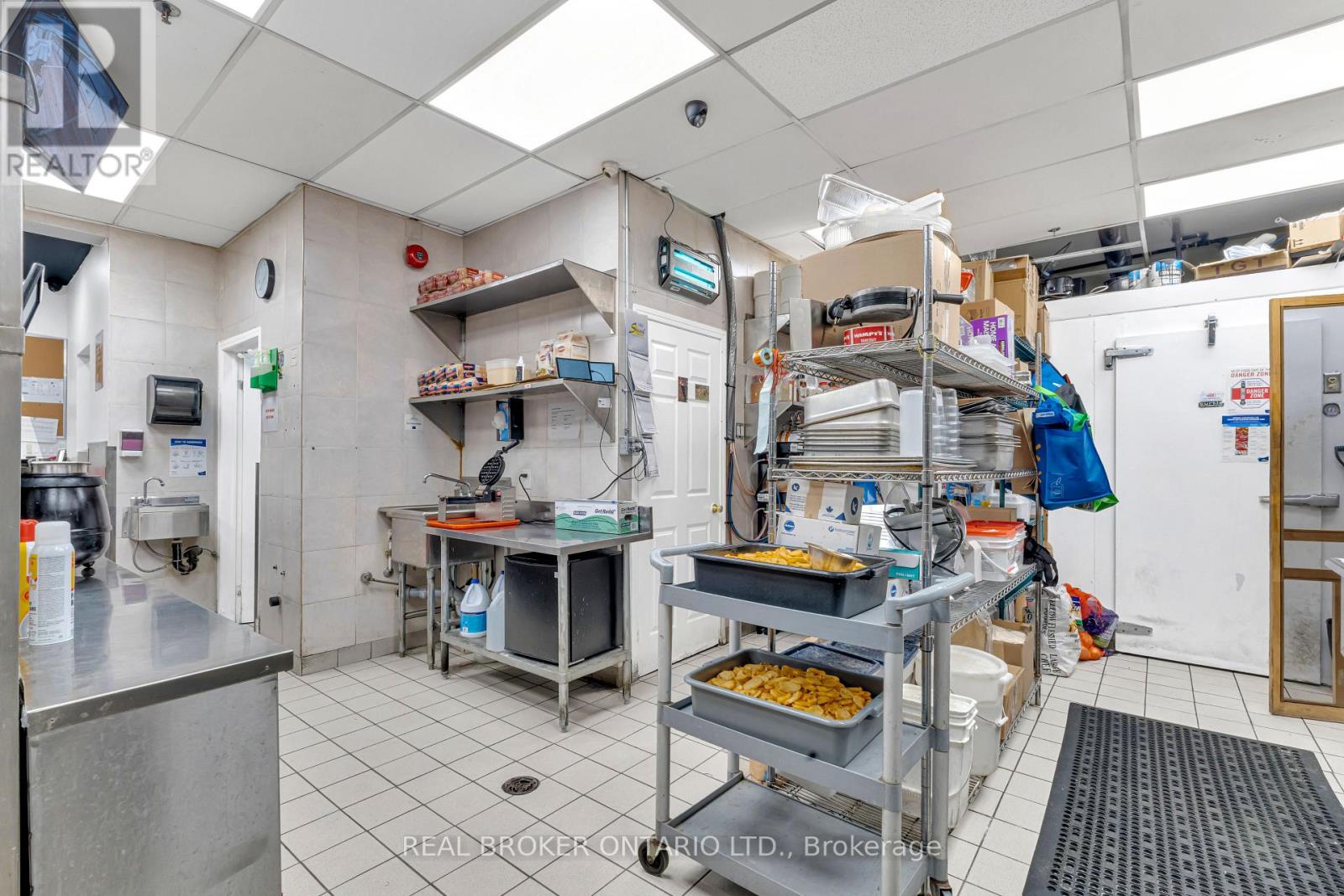 340 Eagle Street W, Newmarket, Ontario  L3Y 7M7 - Photo 18 - N13023198