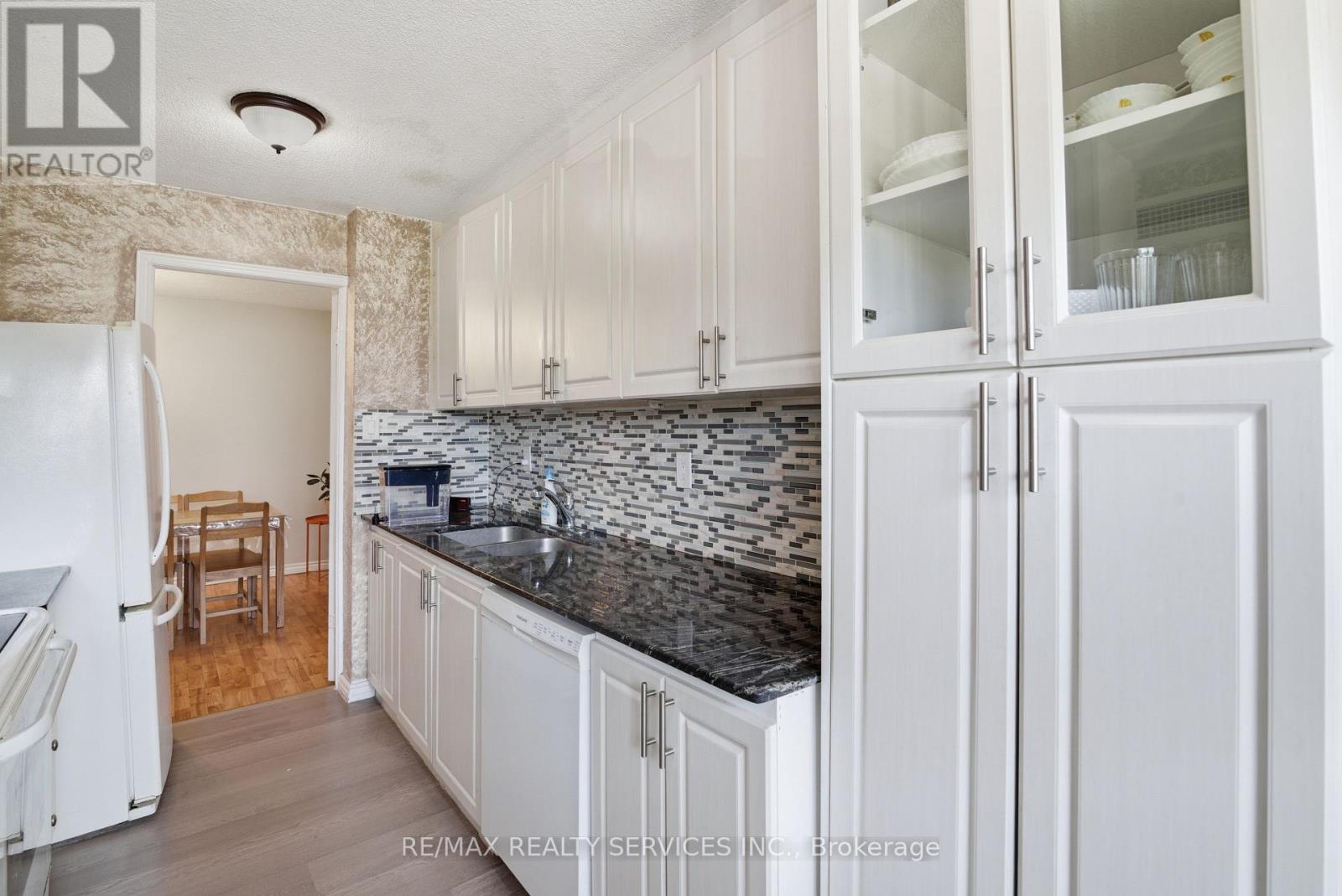 304 - 18 Knightsbridge Road, Brampton, Ontario  L6T 3X5 - Photo 20 - W12997272