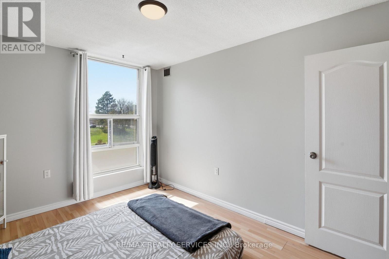 304 - 18 Knightsbridge Road, Brampton, Ontario  L6T 3X5 - Photo 23 - W12997272