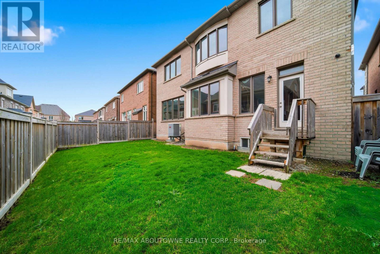 224 Cherryhurst Road, Oakville, Ontario  L6M 0Z7 - Photo 43 - W13009002