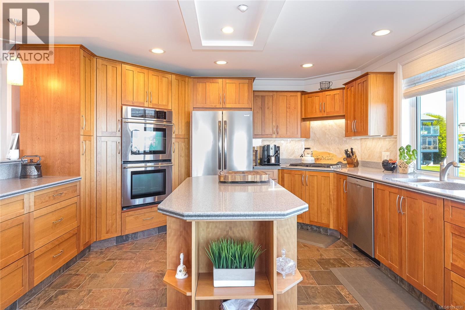 5 9885 Second St, Sidney, British Columbia  V8L 3C7 - Photo 15 - 1031831