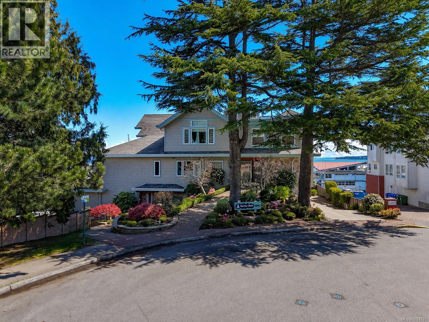 5 9885 Second St, Sidney, British Columbia  V8L 3C7 - Photo 2 - 1031831