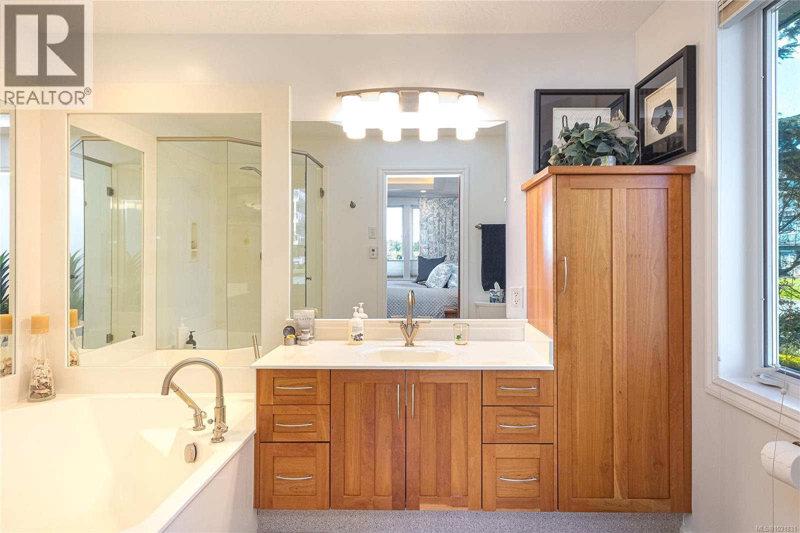 5 9885 Second St, Sidney, British Columbia  V8L 3C7 - Photo 20 - 1031831