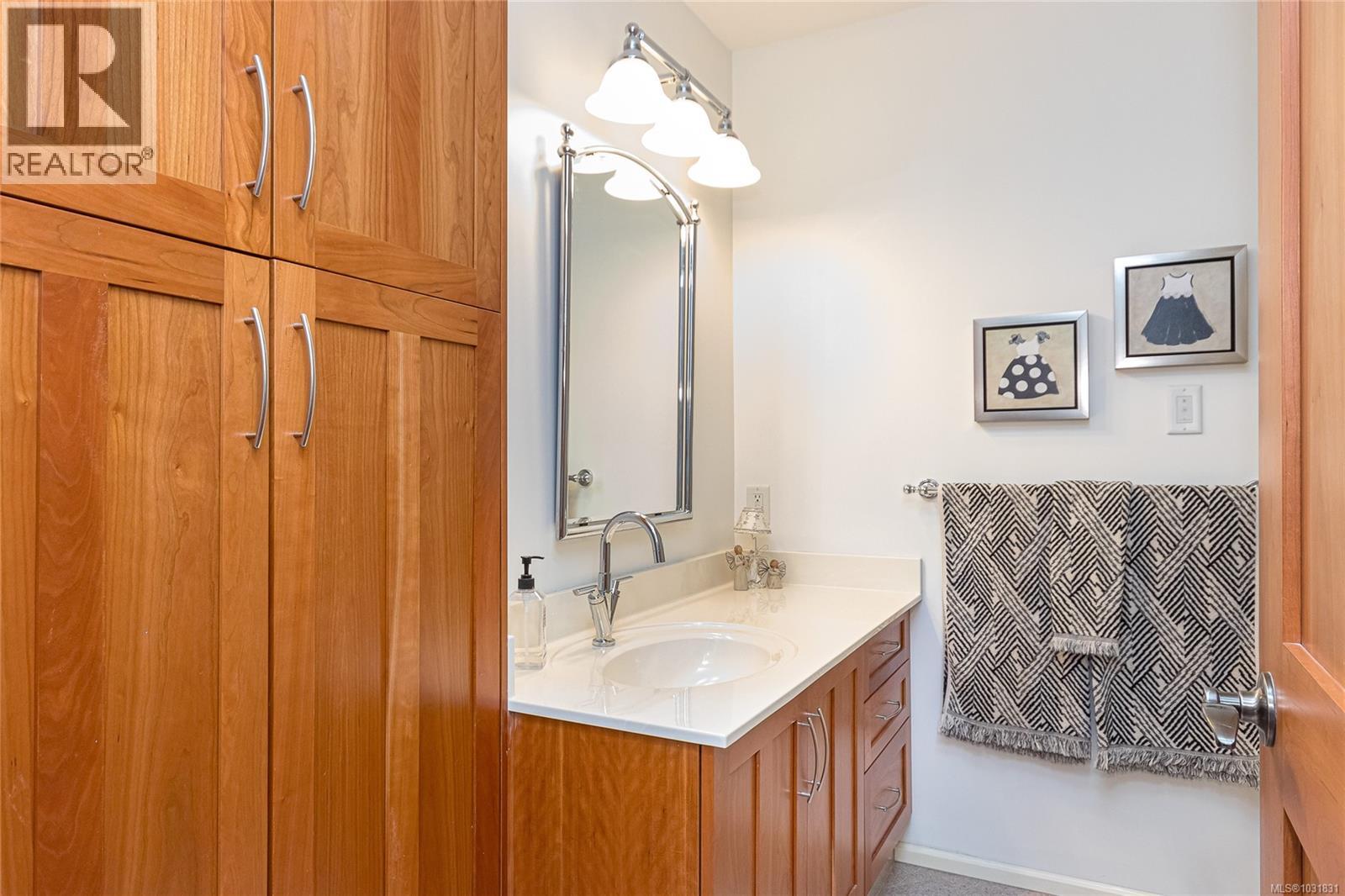 5 9885 Second St, Sidney, British Columbia  V8L 3C7 - Photo 23 - 1031831