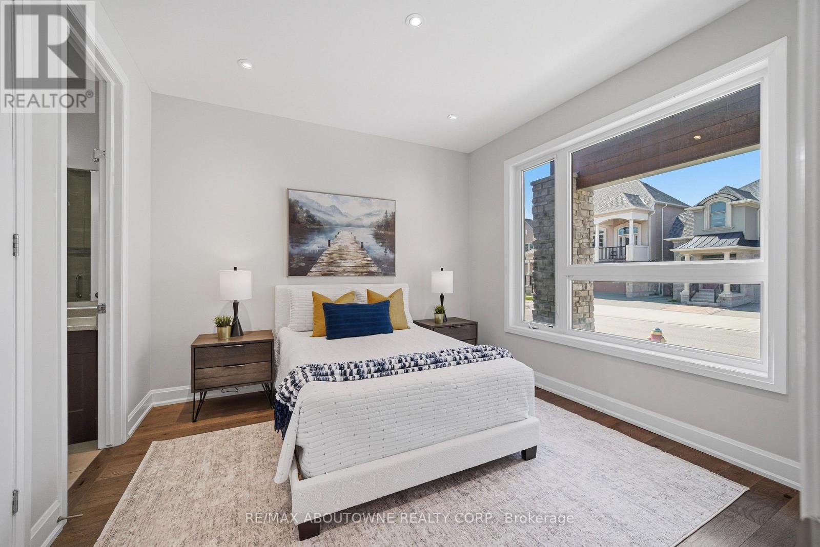 224 Cherryhurst Road, Oakville, Ontario  L6M 0Z7 - Photo 4 - W13009002