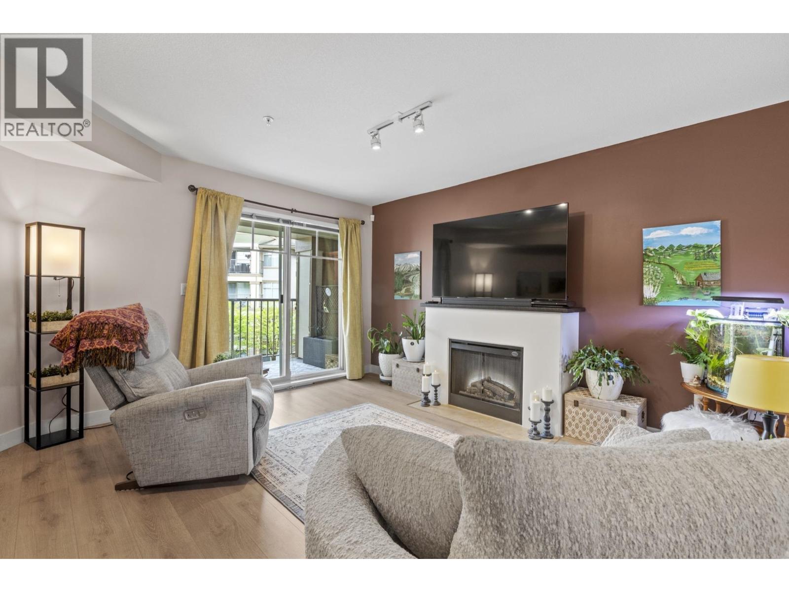 302 12248 224 Street, Maple Ridge, British Columbia  V2X 8W6 - Photo 3 - R3115054