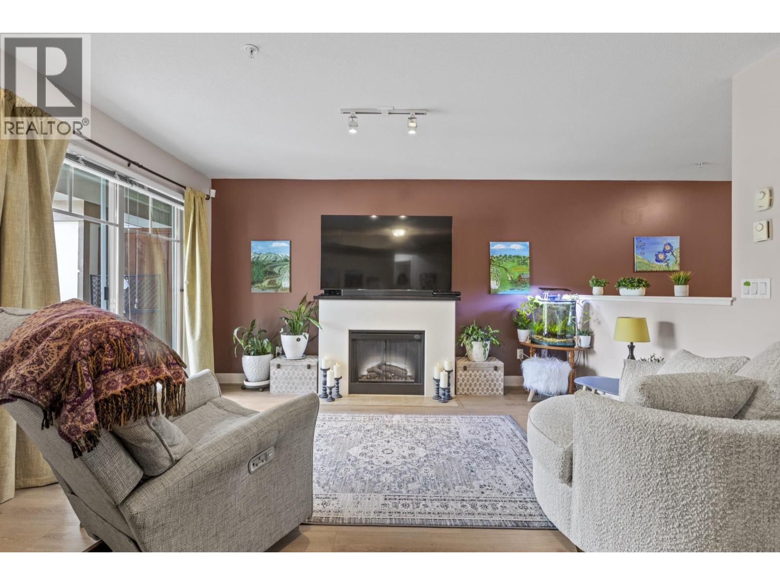 302 12248 224 Street, Maple Ridge, British Columbia  V2X 8W6 - Photo 4 - R3115054