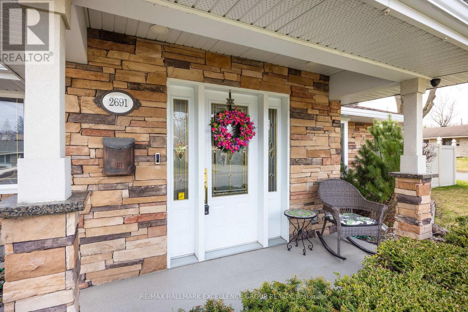 2691 Colman Street, Ottawa, Ontario  K1V 8J7 - Photo 2 - X12958914