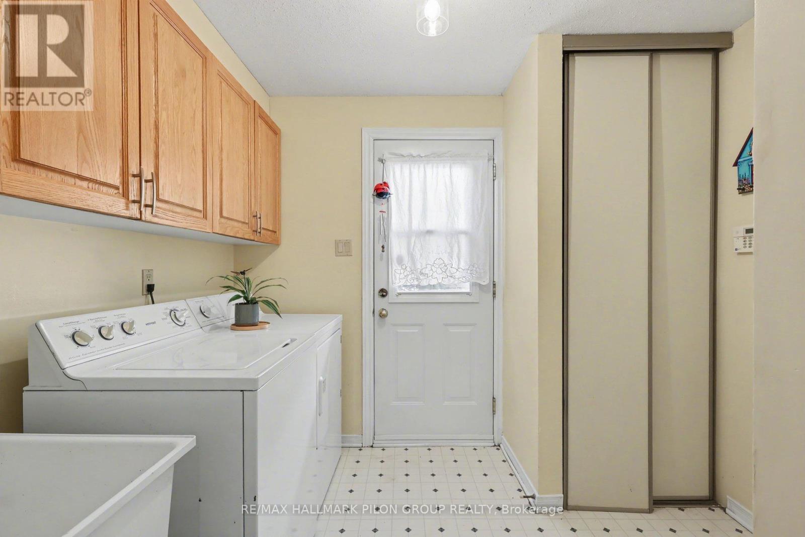 1709 Sansonnet Street, Ottawa, Ontario  K1C 5Z5 - Photo 16 - X13035994