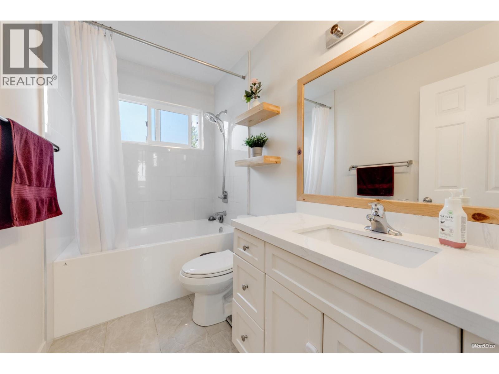 2978 Fleming Avenue, Coquitlam, British Columbia  V3C 4S3 - Photo 16 - R3115046