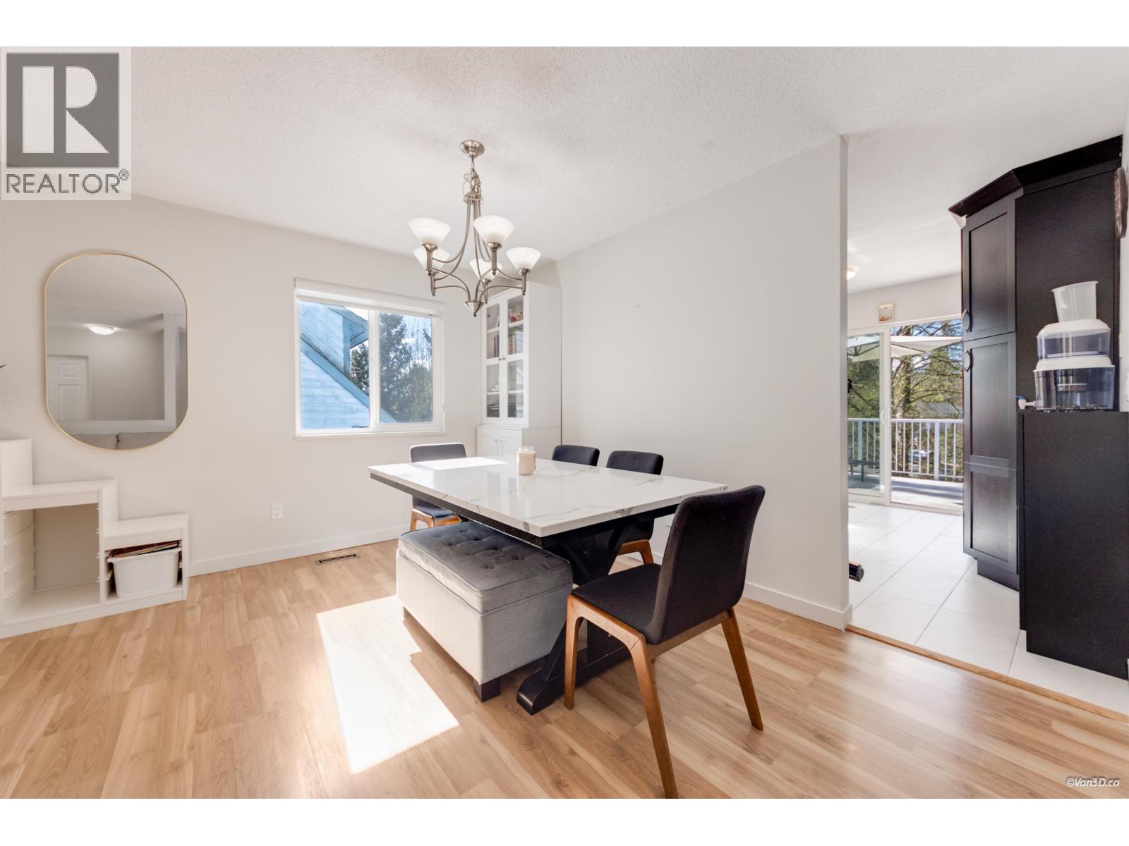 2978 Fleming Avenue, Coquitlam, British Columbia  V3C 4S3 - Photo 5 - R3115046