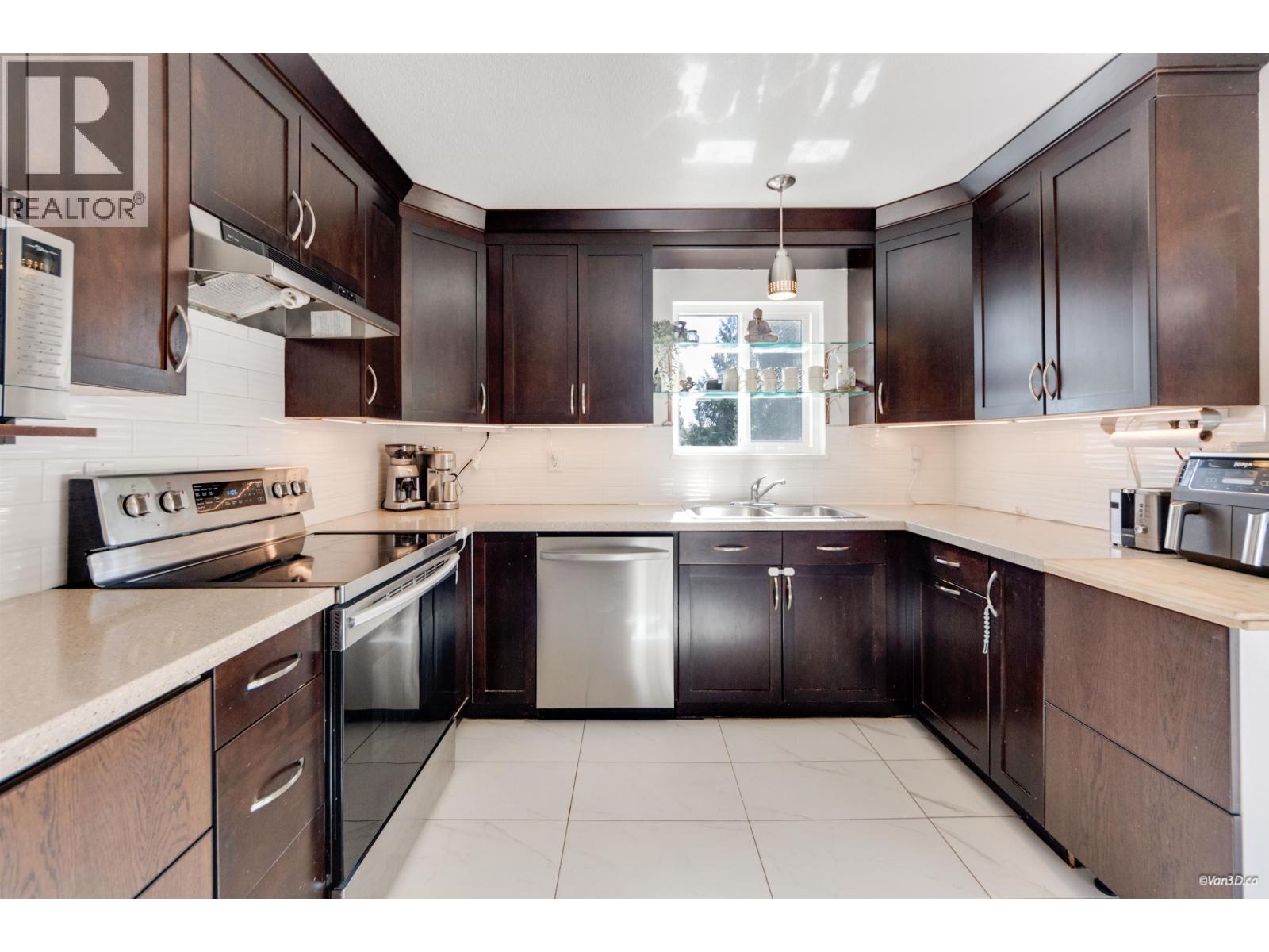 2978 Fleming Avenue, Coquitlam, British Columbia  V3C 4S3 - Photo 7 - R3115046