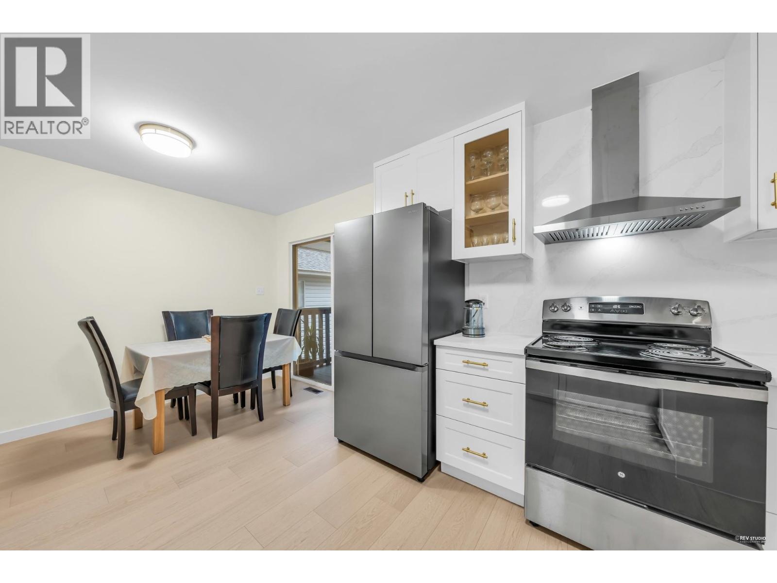 1382 Sutherland Avenue, Port Coquitlam, British Columbia  V3B 7G7 - Photo 5 - R3115049