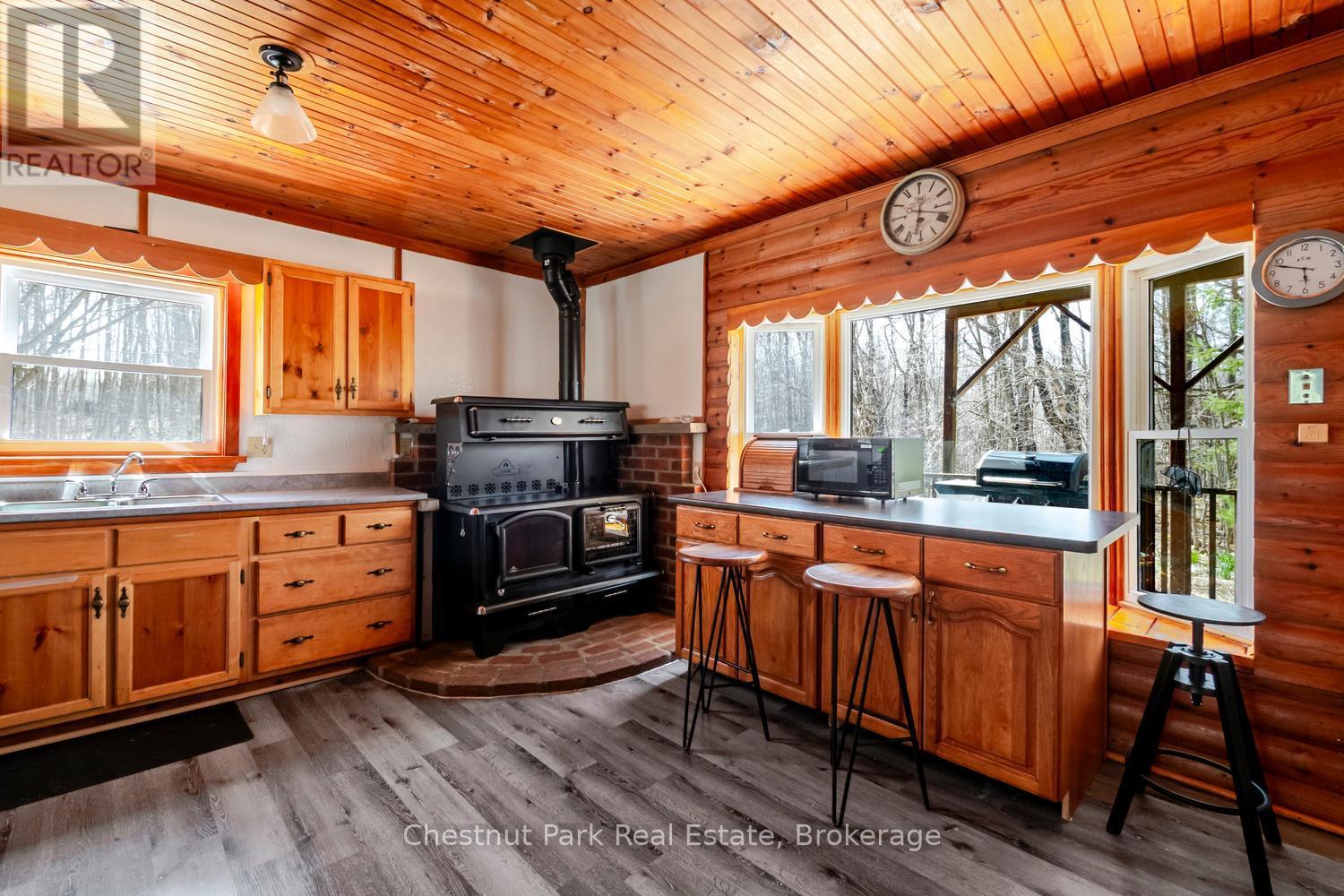 2096 Bruce Rd 9 Road, Northern Bruce Peninsula, Ontario  N0H 1W0 - Photo 12 - X13036096