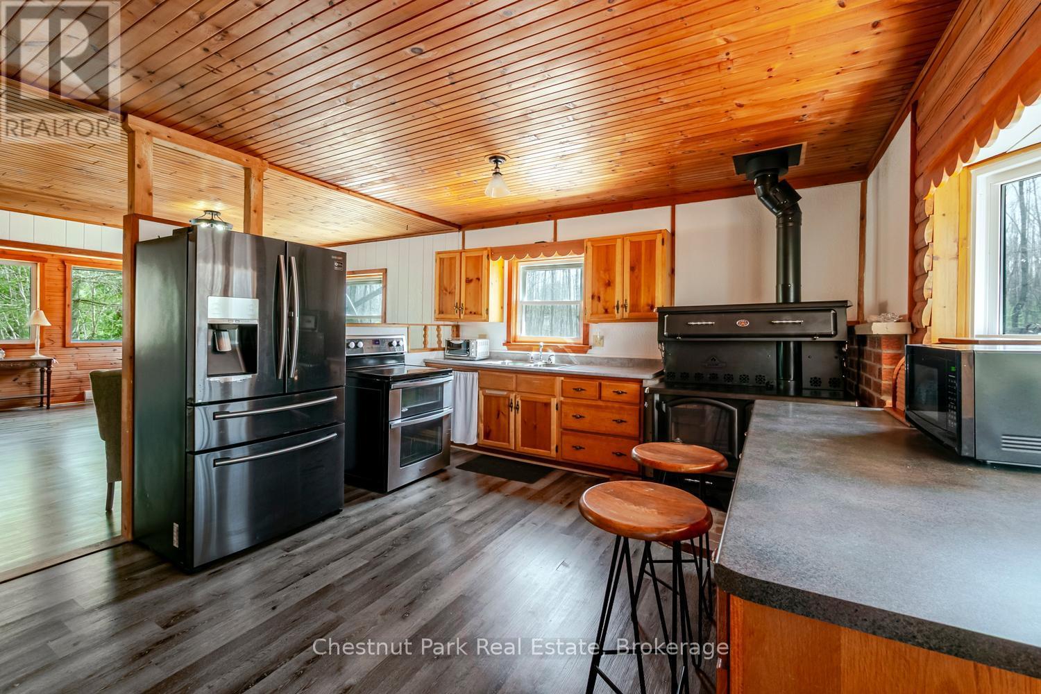 2096 Bruce Rd 9 Road, Northern Bruce Peninsula, Ontario  N0H 1W0 - Photo 13 - X13036096