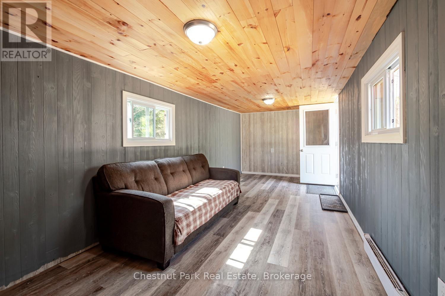 2096 Bruce Rd 9 Road, Northern Bruce Peninsula, Ontario  N0H 1W0 - Photo 25 - X13036096