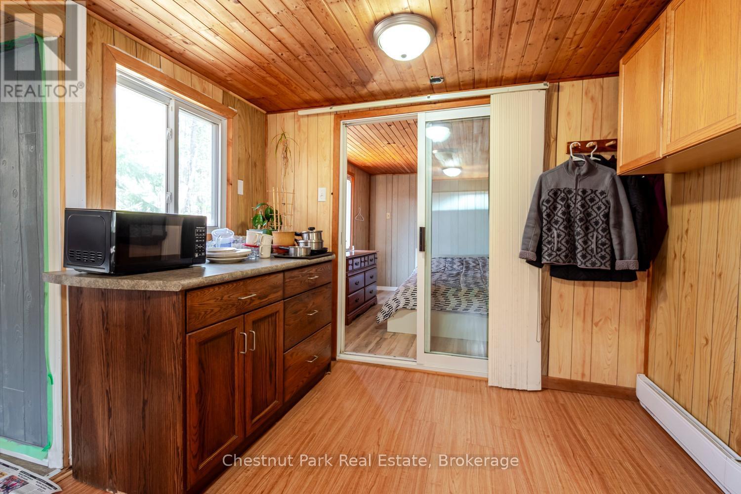 2096 Bruce Rd 9 Road, Northern Bruce Peninsula, Ontario  N0H 1W0 - Photo 27 - X13036096