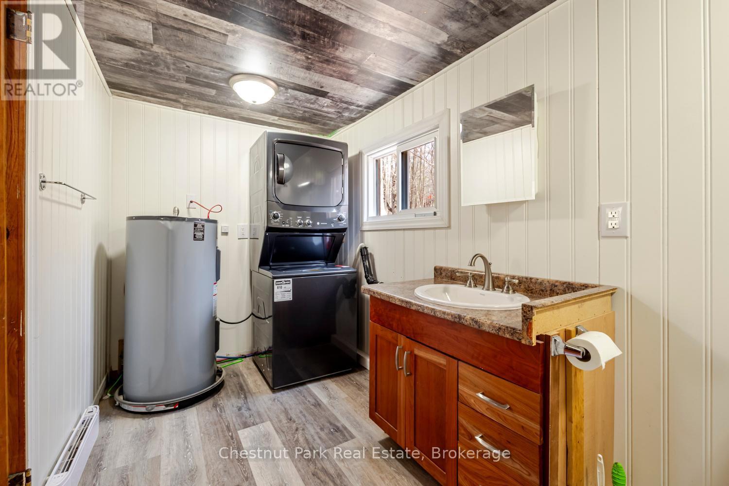 2096 Bruce Rd 9 Road, Northern Bruce Peninsula, Ontario  N0H 1W0 - Photo 30 - X13036096