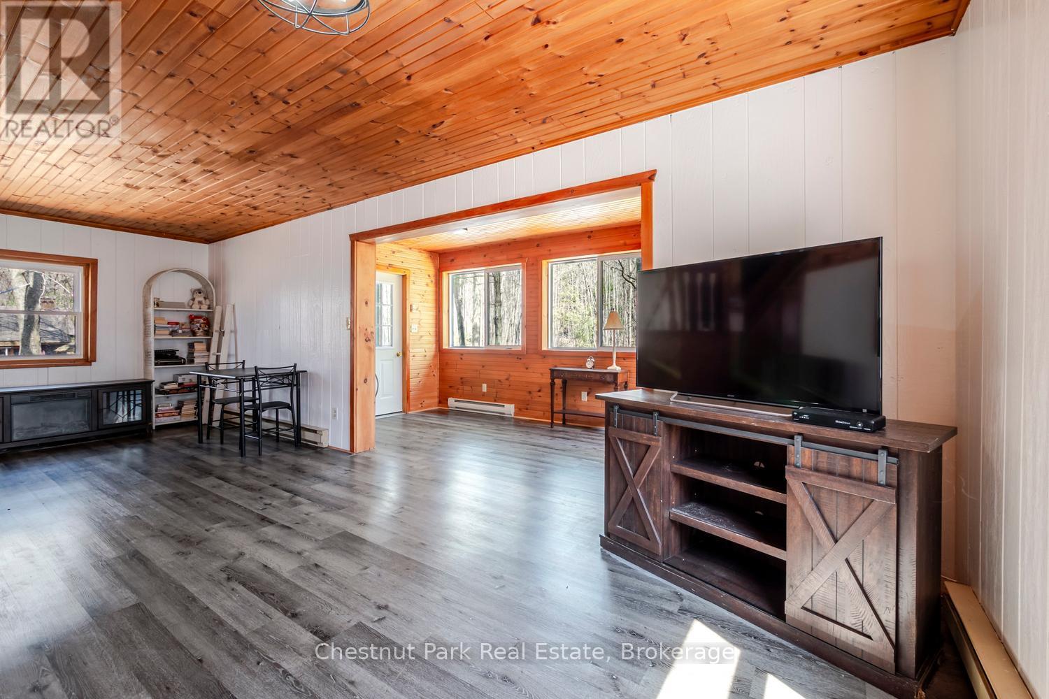 2096 Bruce Rd 9 Road, Northern Bruce Peninsula, Ontario  N0H 1W0 - Photo 7 - X13036096