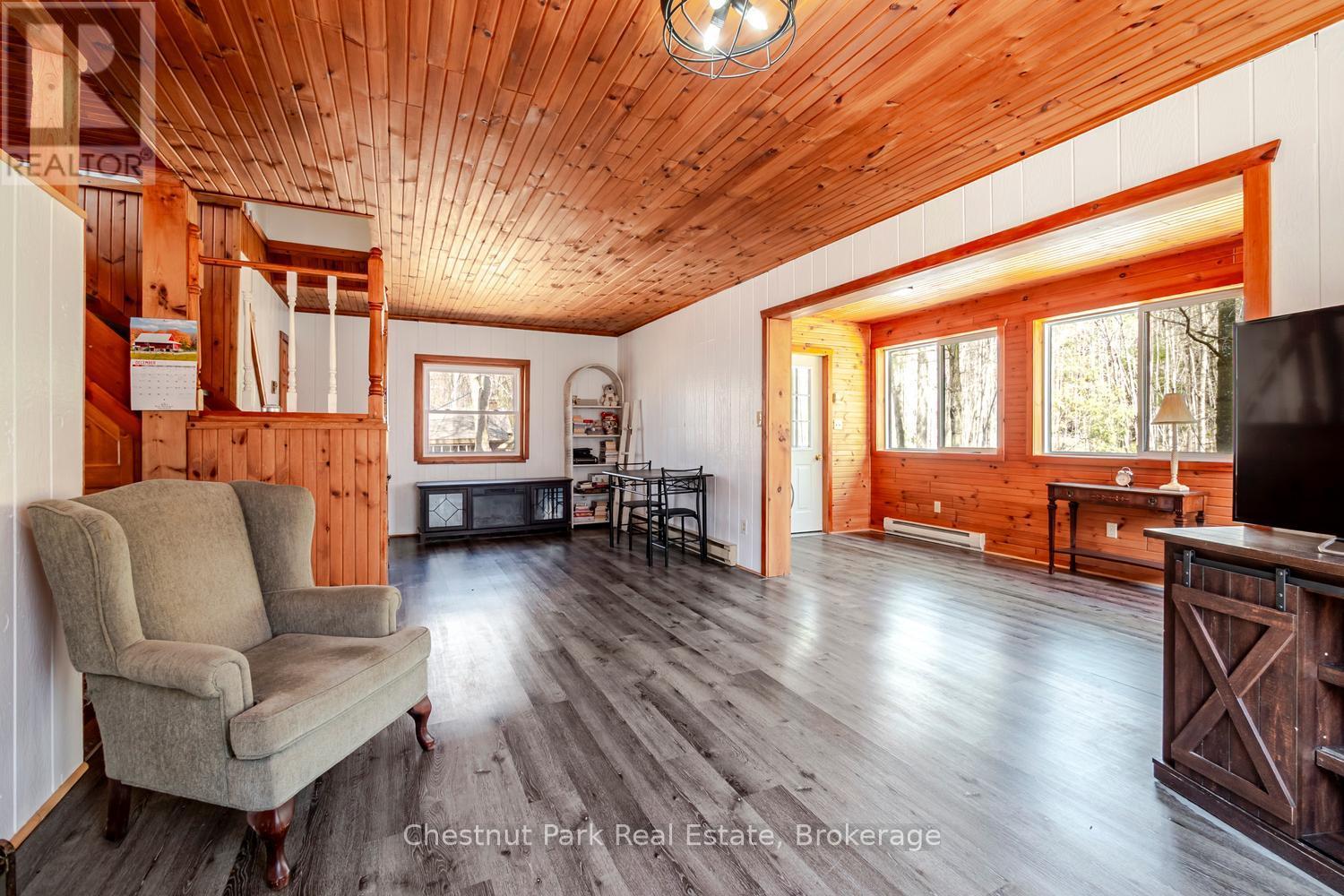 2096 Bruce Rd 9 Road, Northern Bruce Peninsula, Ontario  N0H 1W0 - Photo 8 - X13036096