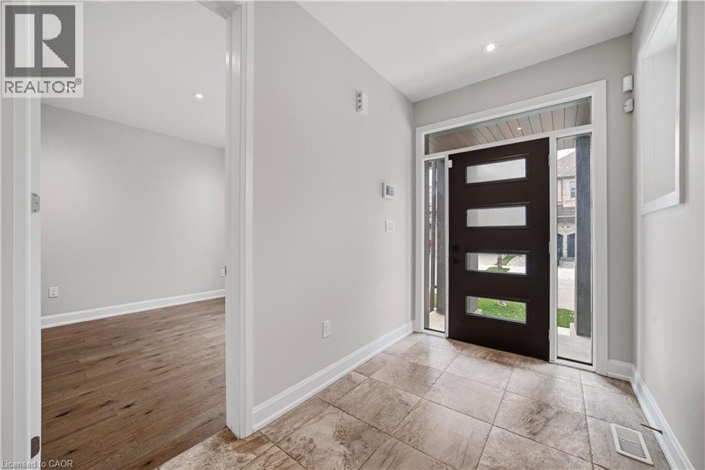 224 Cherryhurst Road, Oakville, Ontario  L6M 0Z7 - Photo 3 - 40821253