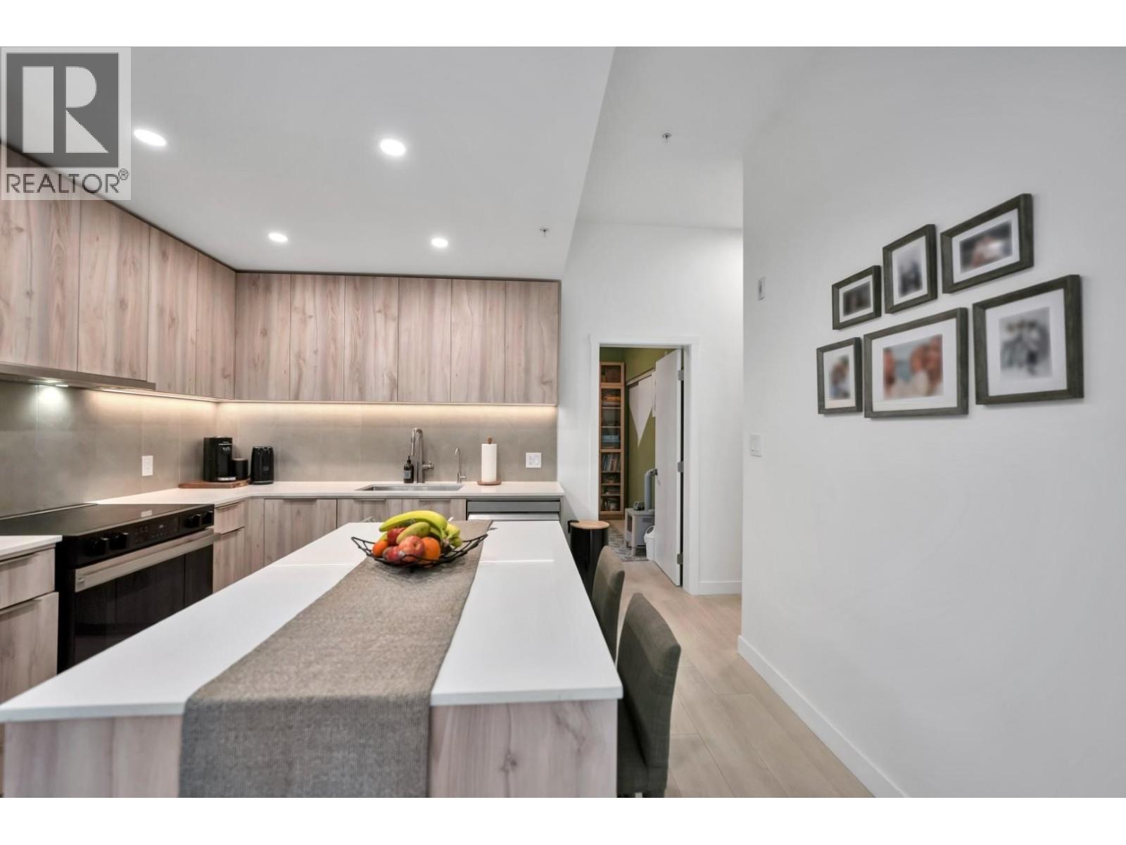 101 3596 Malsum Drive, North Vancouver, British Columbia  V7G 0B5 - Photo 4 - R3114948