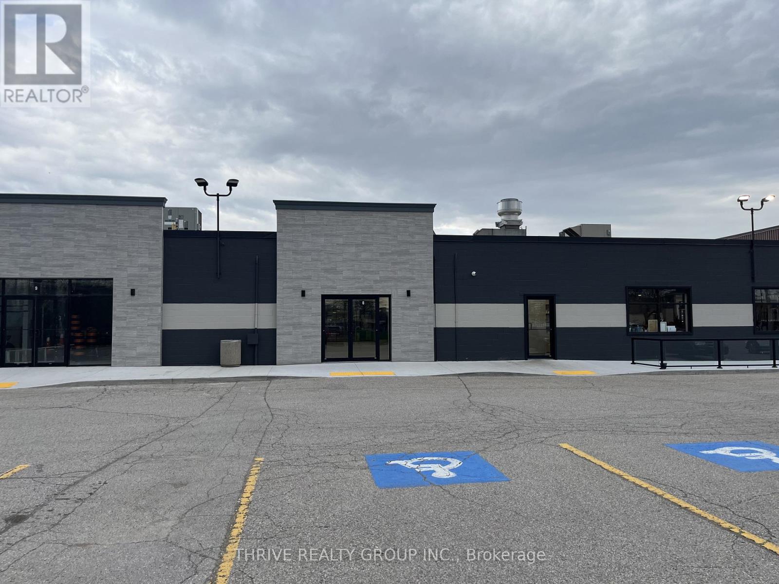 8 - 51 Front Street E, Strathroy-Caradoc, Ontario  N7G 1Y5 - Photo 2 - X13036114