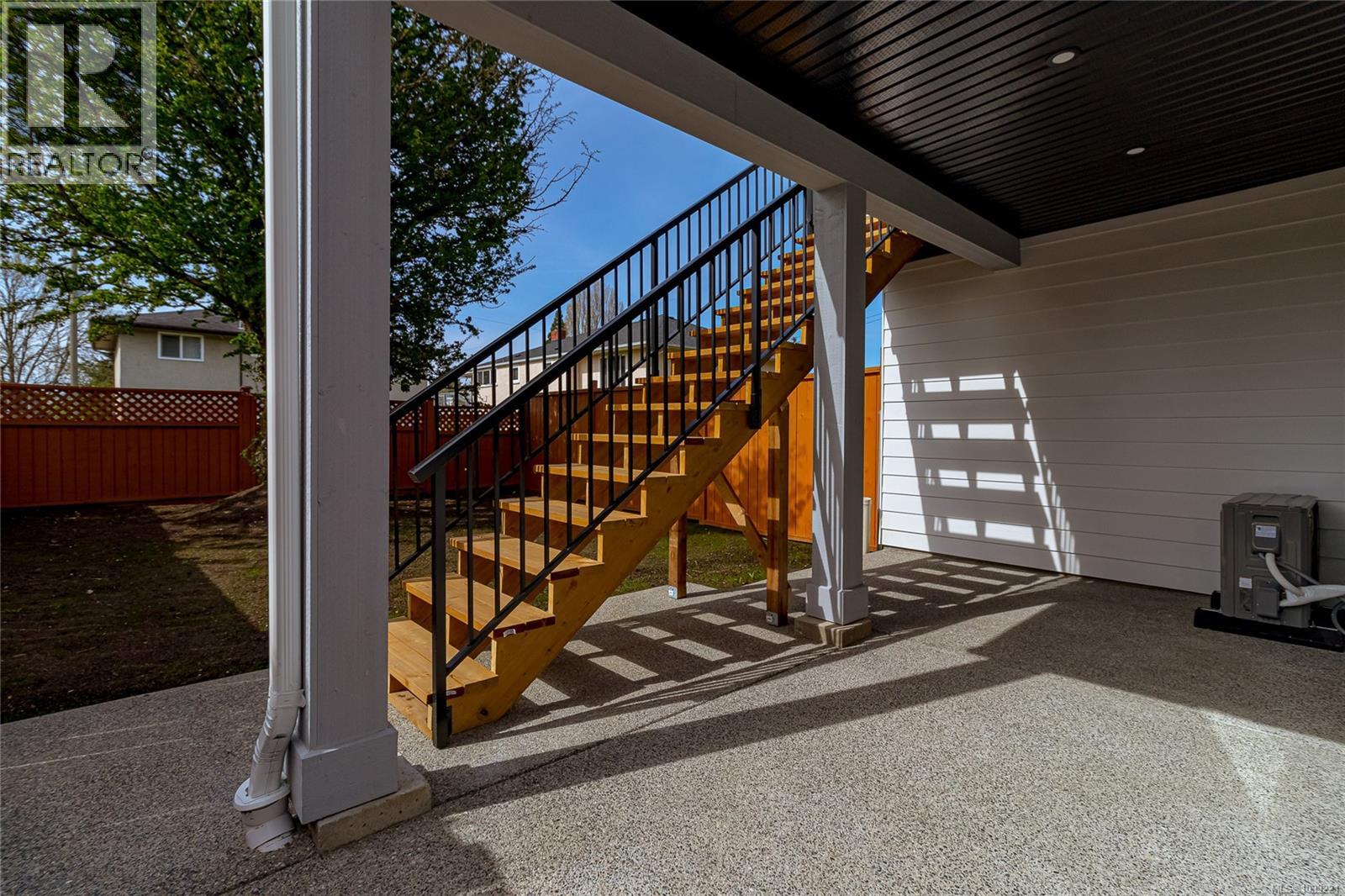 # 4 95 Battleford Ave, Saanich, British Columbia  V8Z 1K5 - Photo 11 - 1033221