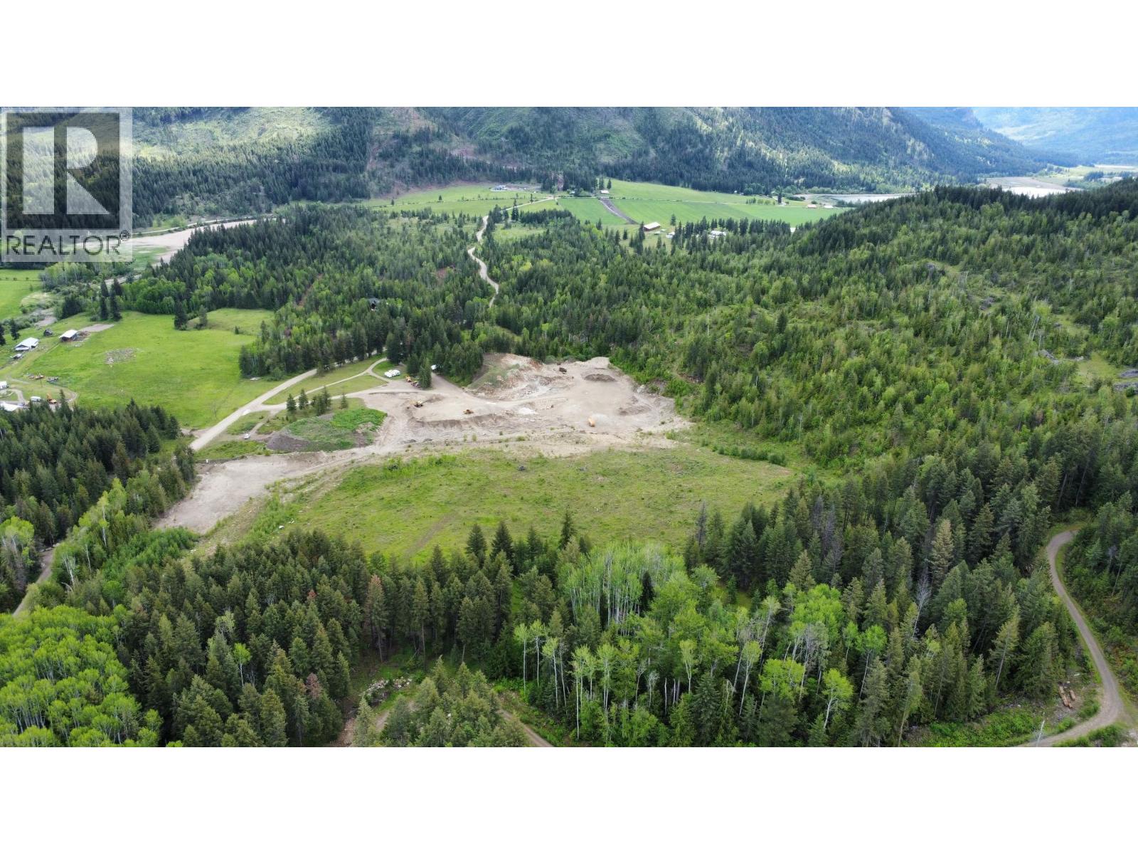 8404 Skimikin Road, Chase, British Columbia  V0E 1M0 - Photo 3 - 10384603