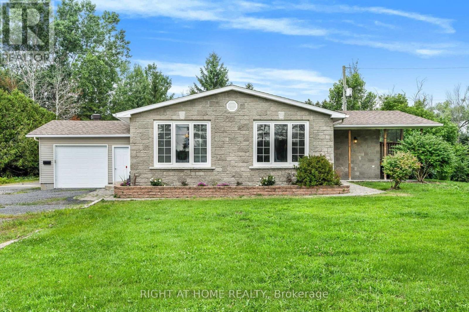 353 RUSSELL ROAD, Clarence-Rockland, Ontario