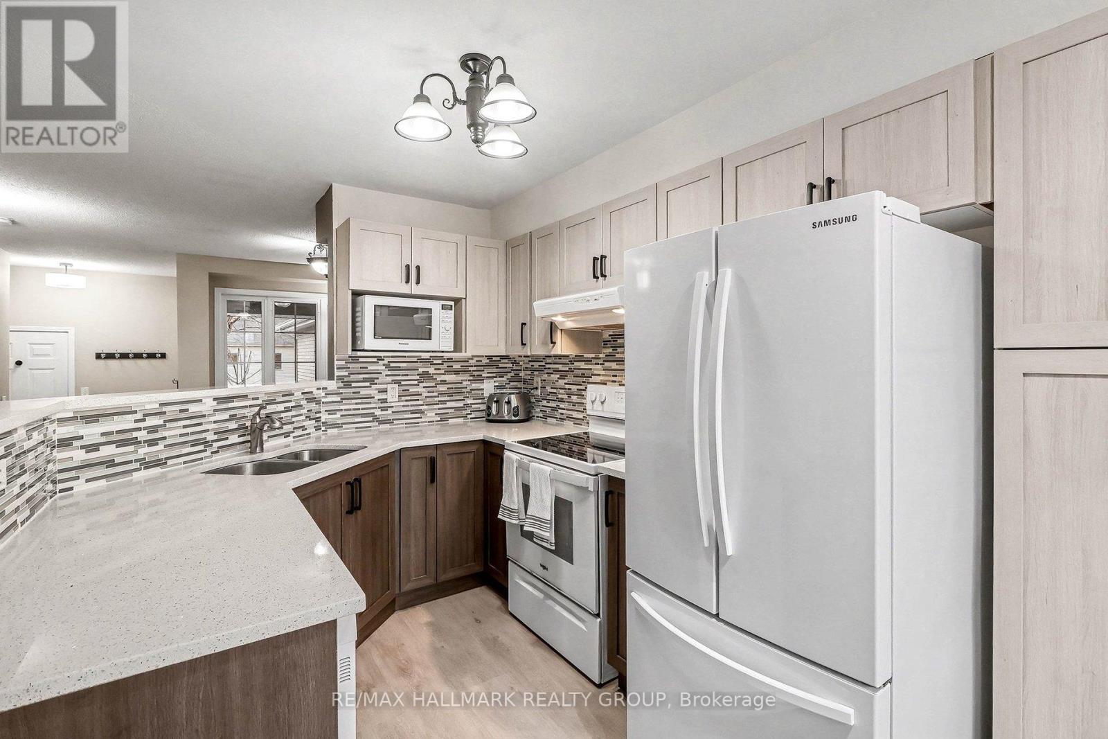 111 Ludlowe Street, Ottawa, Ontario  K4A 5C2 - Photo 11 - X13036052