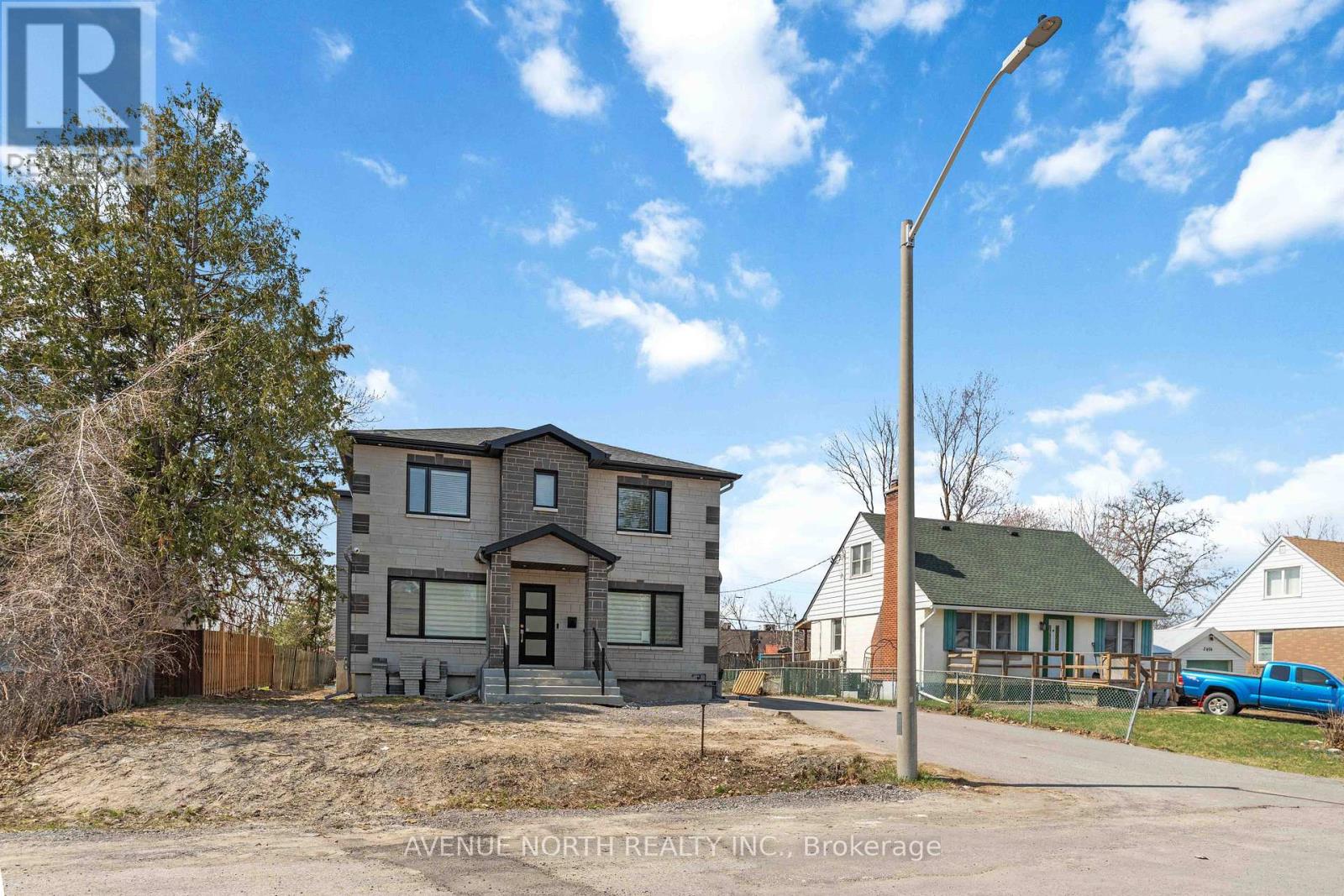 2676 Ayers Avenue, Ottawa, Ontario  K1V 7W8 - Photo 2 - X13036112