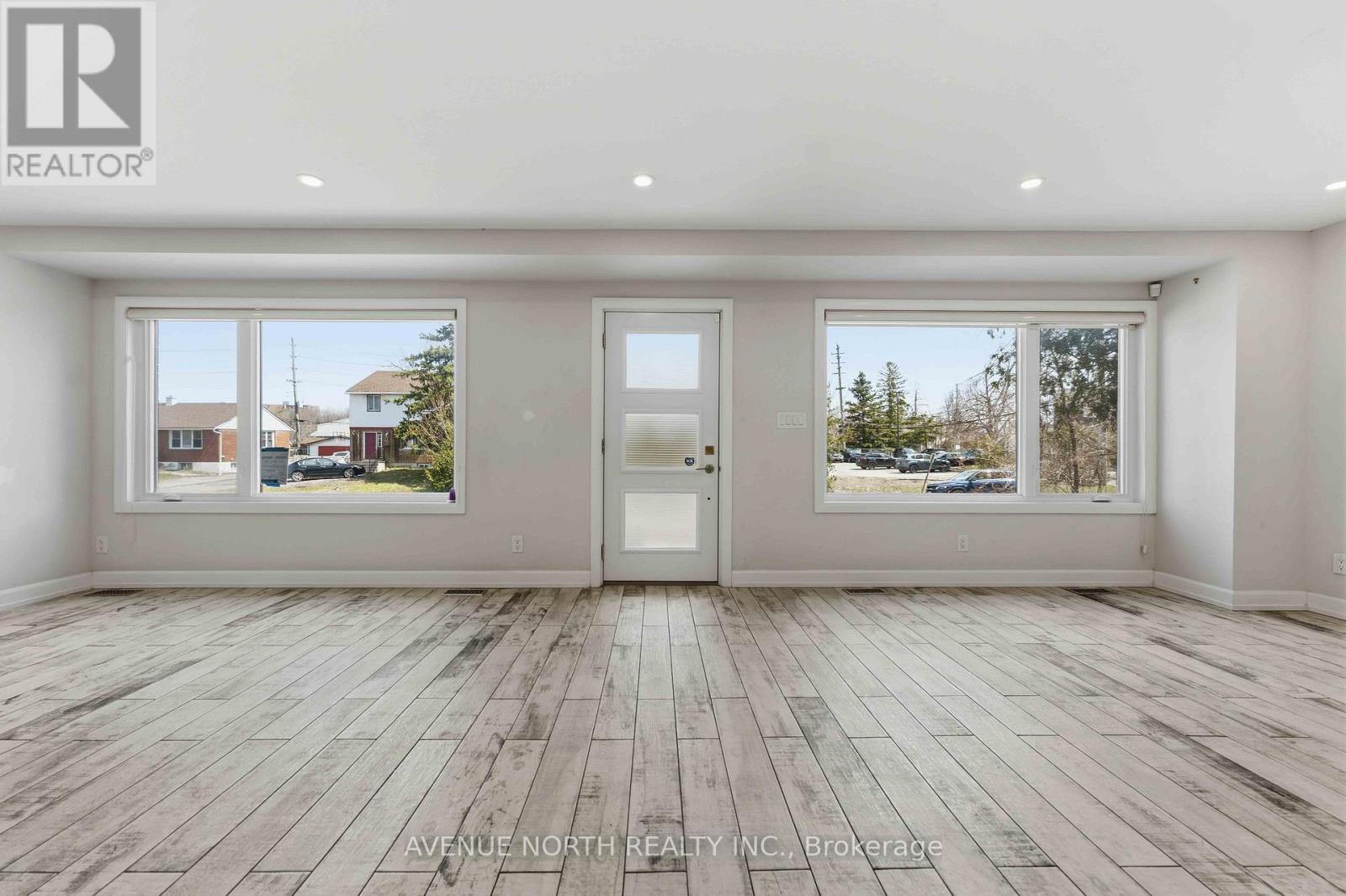 2676 Ayers Avenue, Ottawa, Ontario  K1V 7W8 - Photo 3 - X13036112