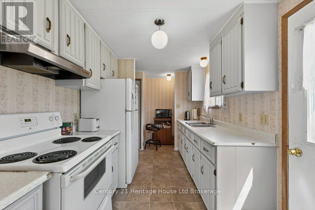 746112 Township Road 4, Blandford-Blenheim, Ontario  N4S 7V9 - Photo 13 - X13036126