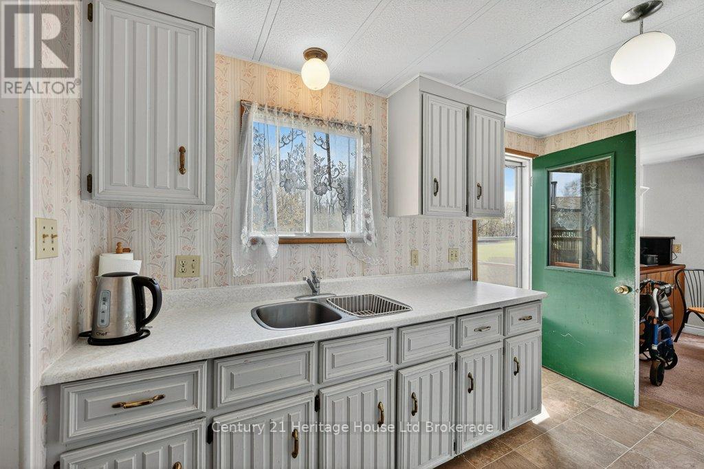 746112 Township Road 4, Blandford-Blenheim, Ontario  N4S 7V9 - Photo 14 - X13036126