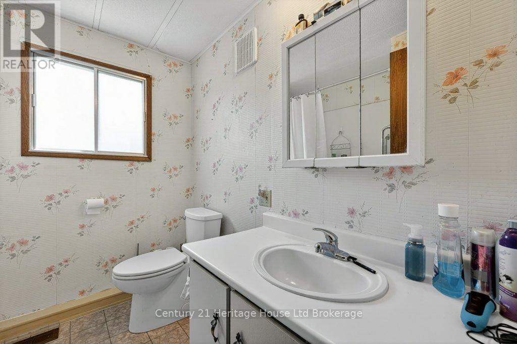 746112 Township Road 4, Blandford-Blenheim, Ontario  N4S 7V9 - Photo 20 - X13036126