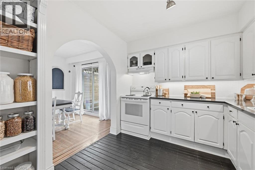 153 Graham Avenue S, Hamilton, Ontario  L8K 2M5 - Photo 15 - 40823011