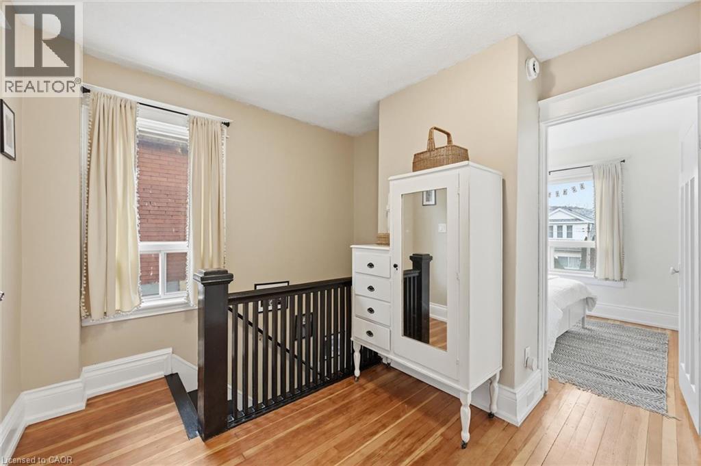 153 Graham Avenue S, Hamilton, Ontario  L8K 2M5 - Photo 17 - 40823011