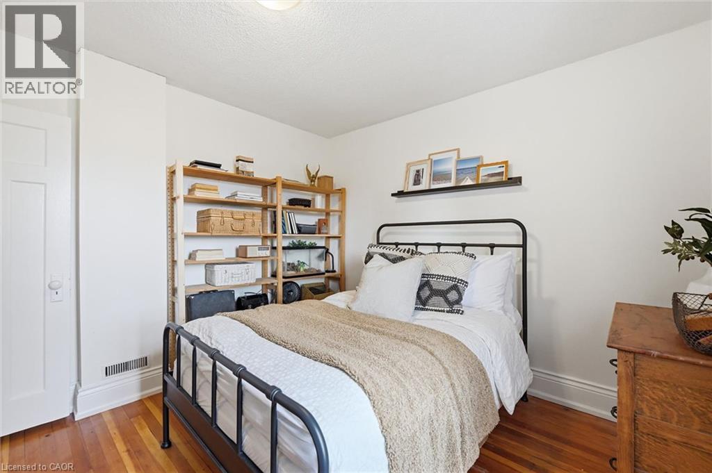 153 Graham Avenue S, Hamilton, Ontario  L8K 2M5 - Photo 19 - 40823011