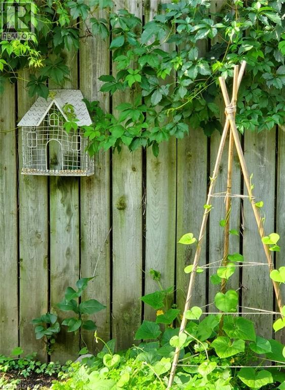 153 Graham Avenue S, Hamilton, Ontario  L8K 2M5 - Photo 37 - 40823011