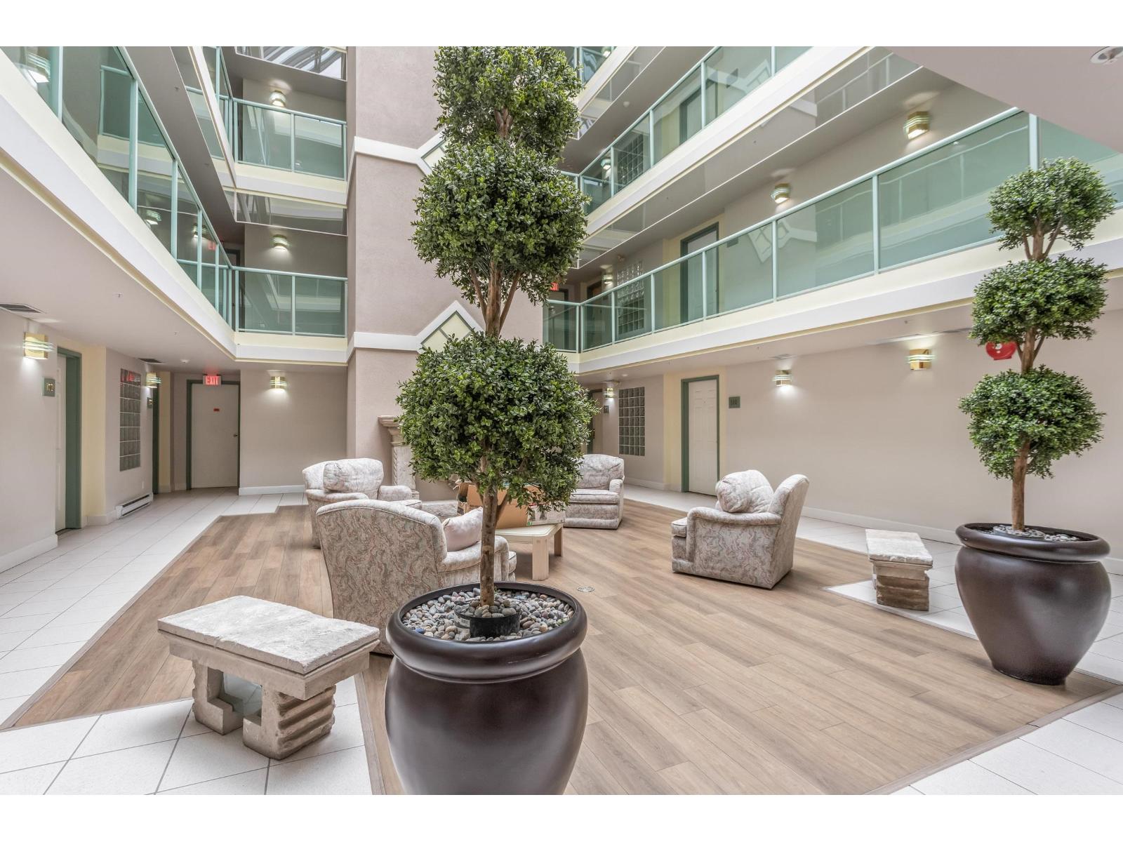 101 9962 148 Street, Surrey, British Columbia  V3R 0P9 - Photo 2 - R3113647