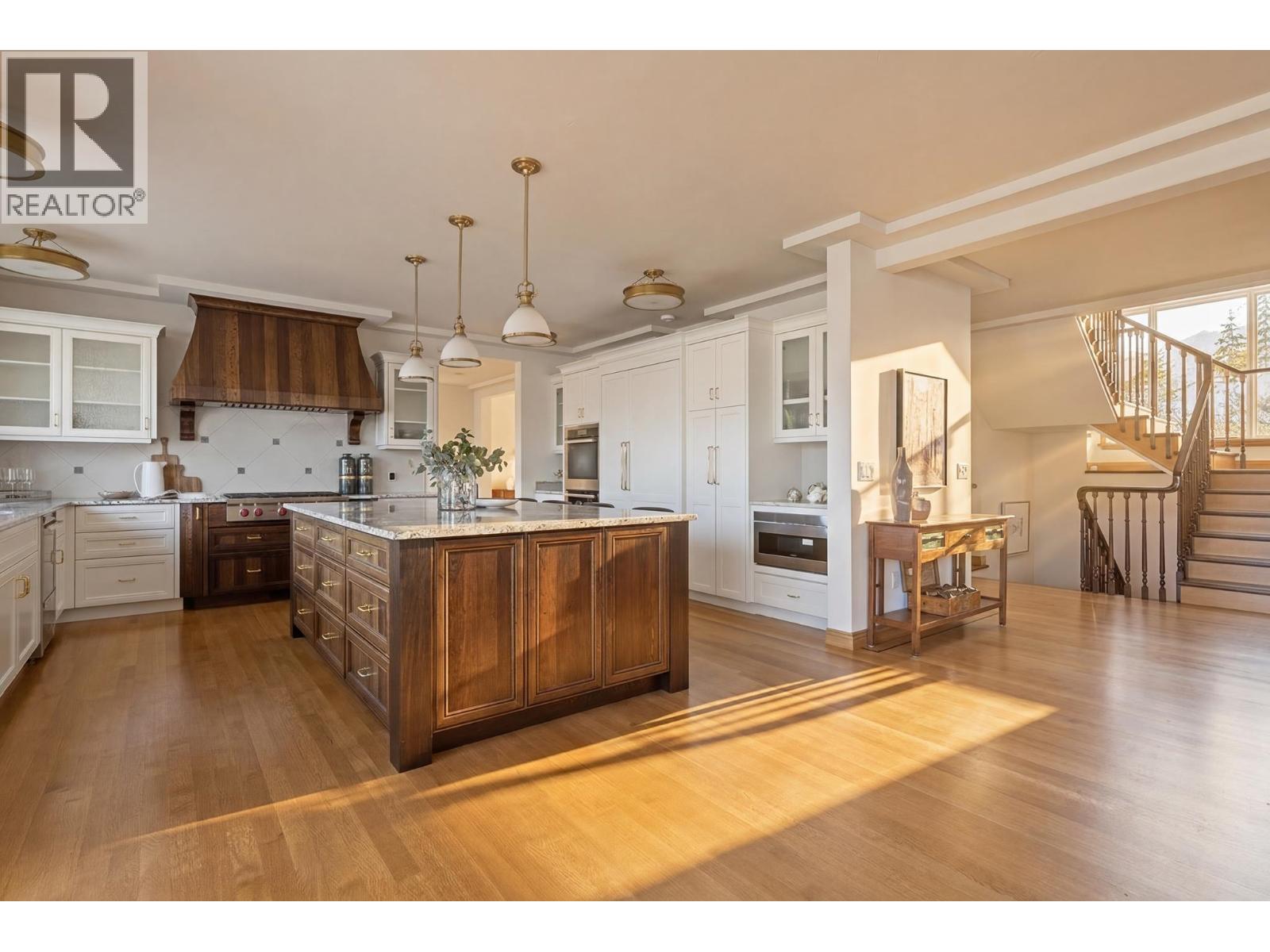 588 Lowry Lane, North Vancouver, British Columbia  V7G 1R3 - Photo 10 - R3114800