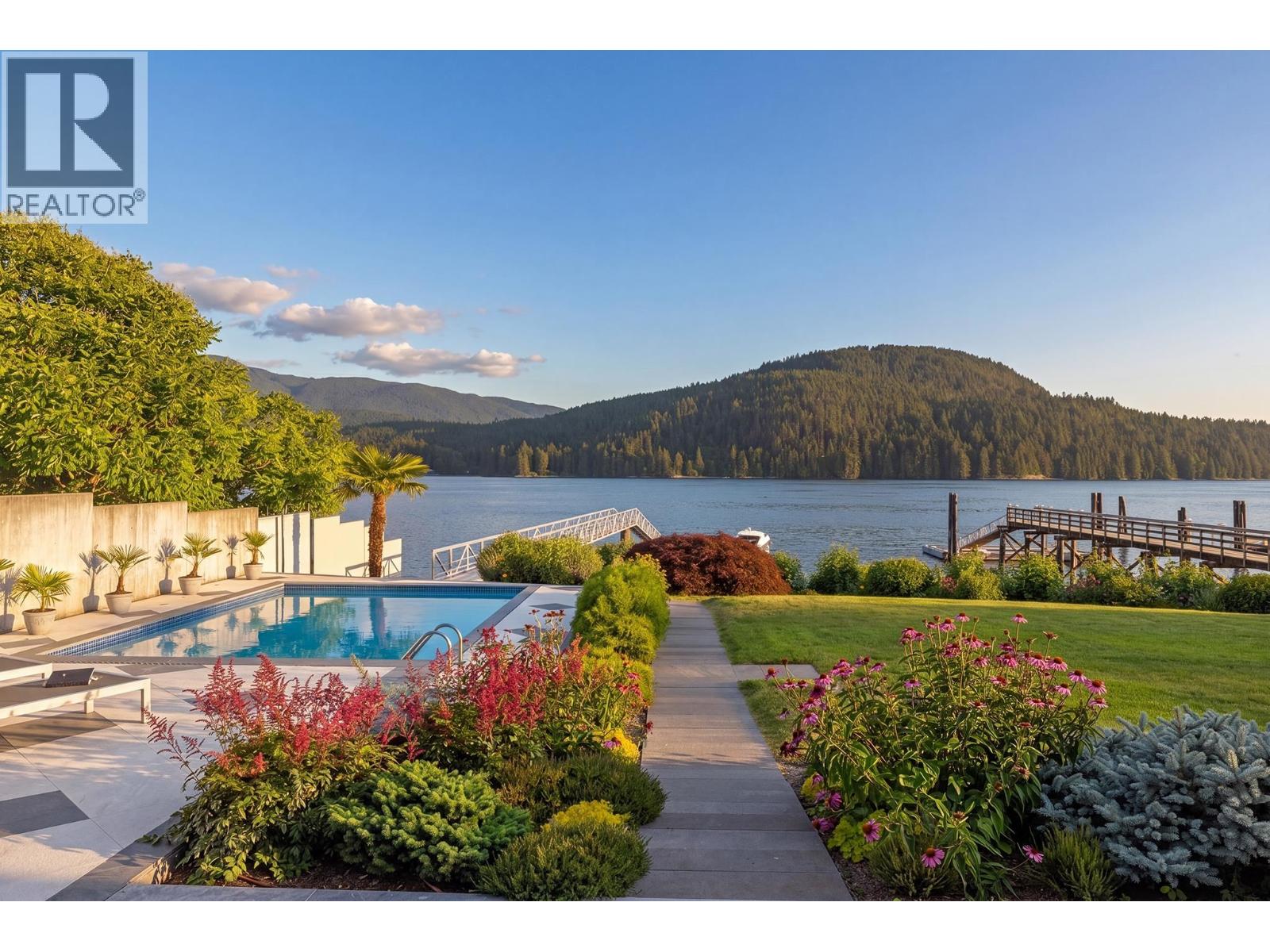 588 LOWRY LANE, North Vancouver, British Columbia