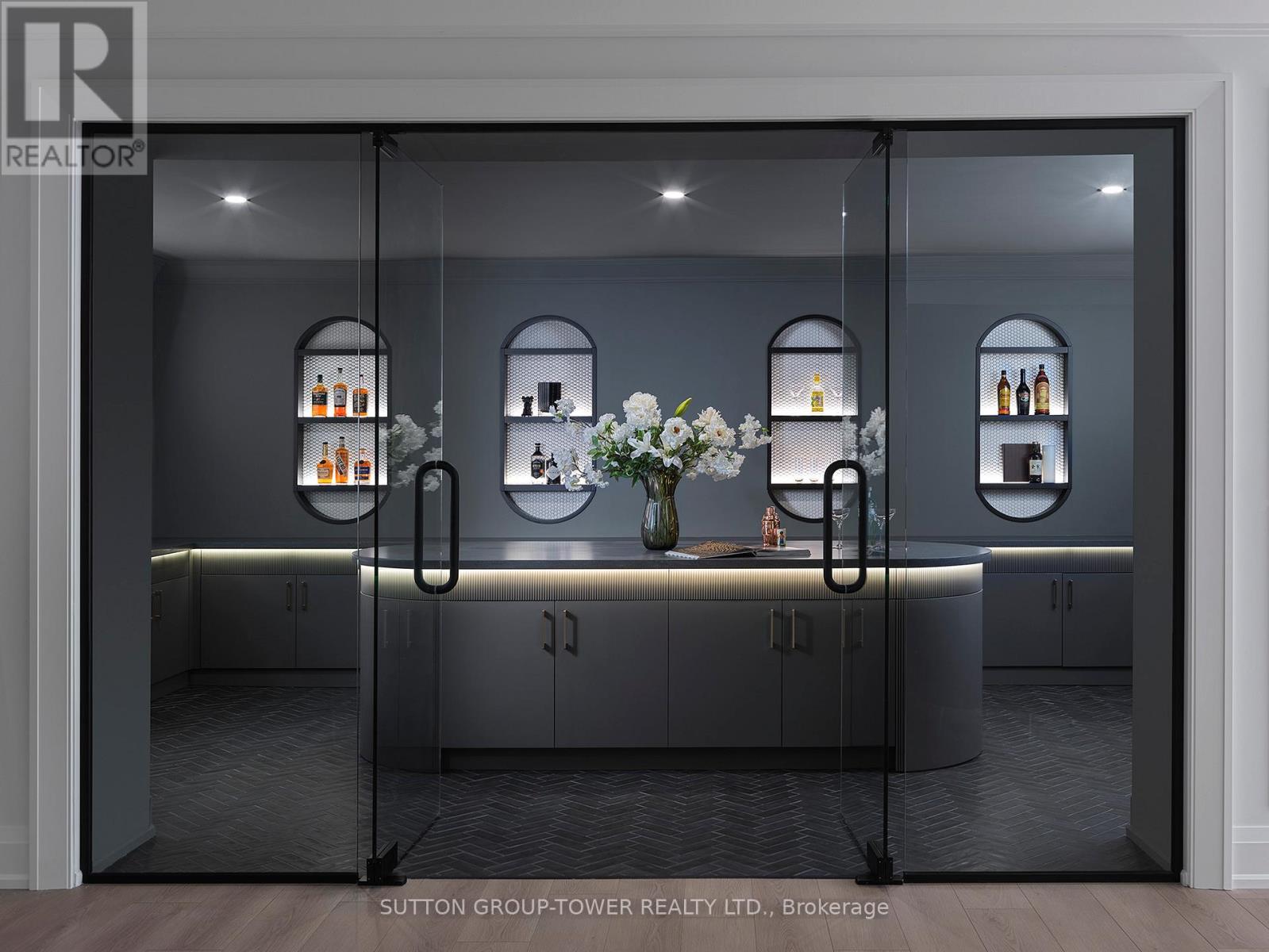 121 Edgecroft Road, Toronto, Ontario  M8Z 2C2 - Photo 16 - W12801170