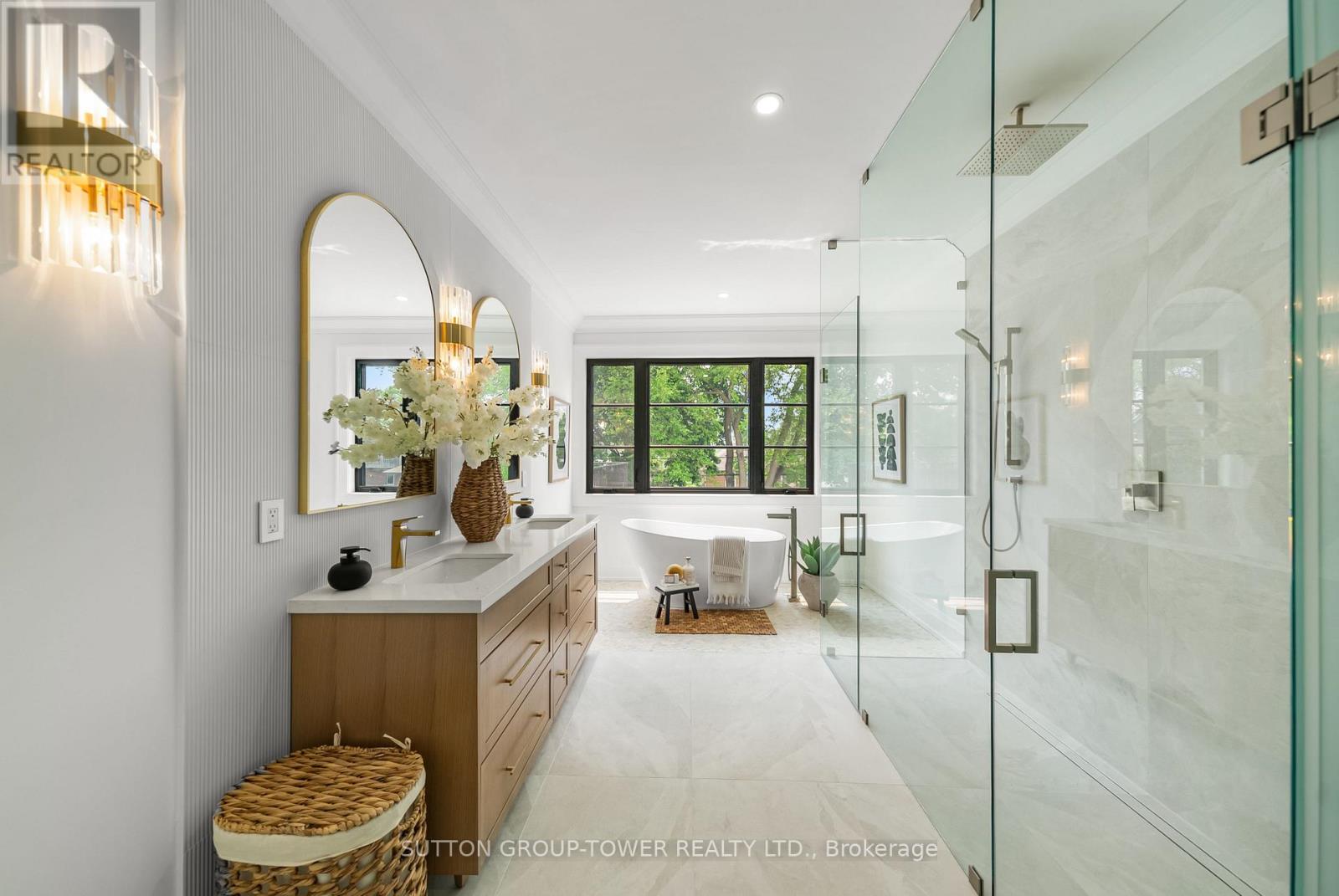 121 Edgecroft Road, Toronto, Ontario  M8Z 2C2 - Photo 27 - W12801170